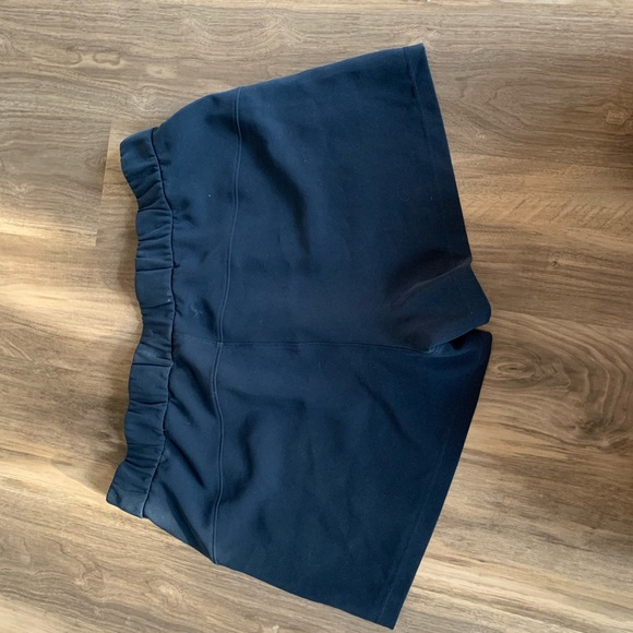 LULULEMON RUNNING SHORT - Picture 2 of 3